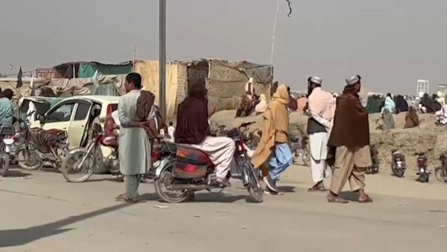 Пәкістан Ауғанстанмен шекараны жапты   