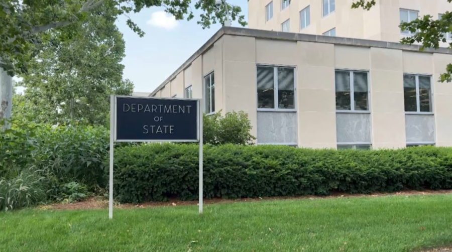 Госдеп начал проверку всех обладателей виз США