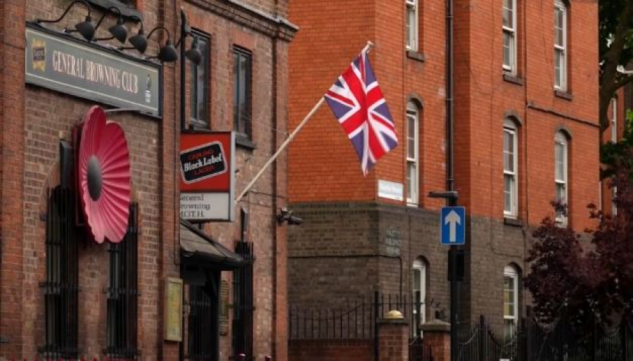 Ұлыбритания дағдарысқа қарсы шаралар қабылдай бастады