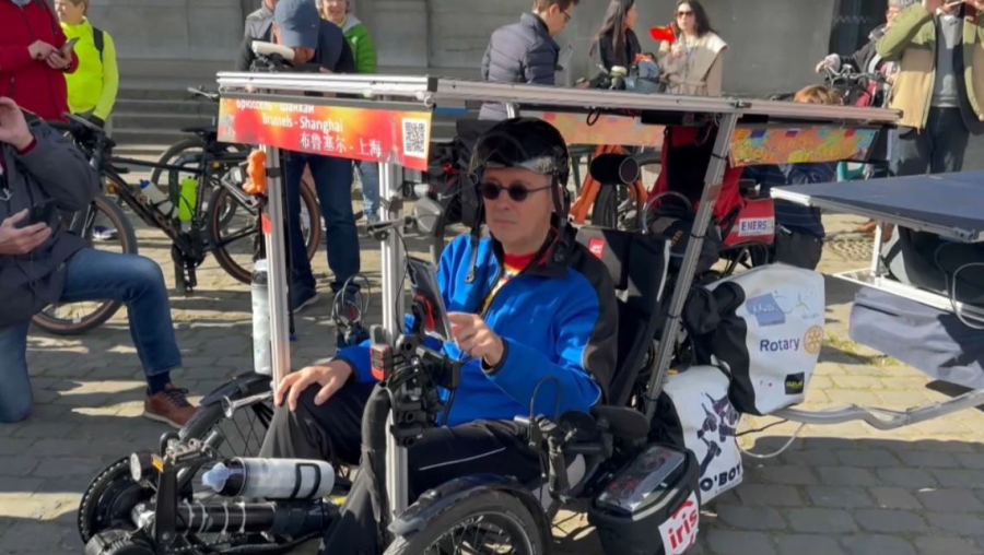 Бельгиялық велошабандоз Жібек жолы бойымен саяхатқа шықты