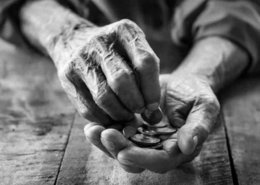 Выплаты ветеранам и труженикам тыла увеличат в Алматы