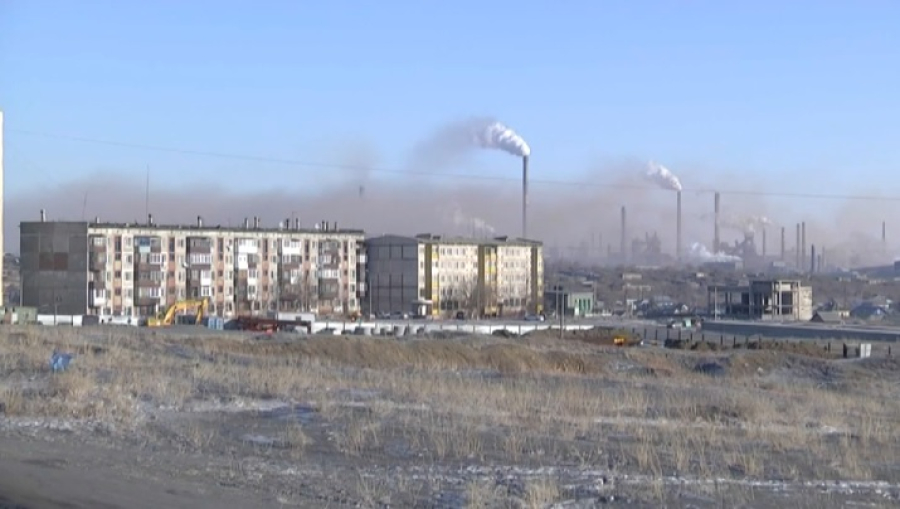 В Темиртау устранили аварию на магистральной теплотрассе