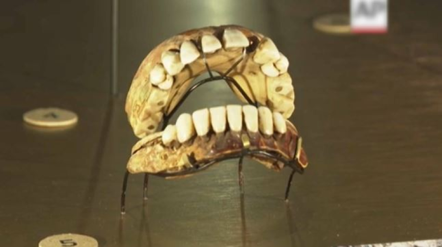 Предметы из Темзы представили на выставке