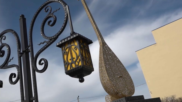 БҚО-дағы ауыл мектебінің түлектері туған жеріне футзал салып береді