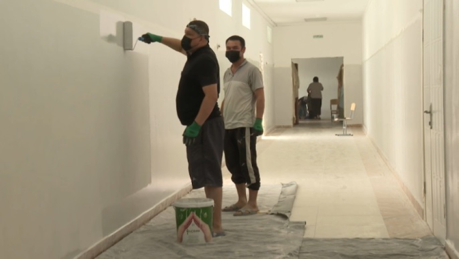 За три года в стране отремонтируют 1300 школ