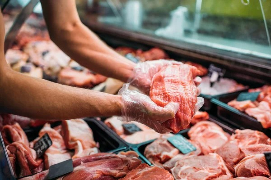 Стало известно, какие продукты казахстанцы стали есть чаще, а какие — реже