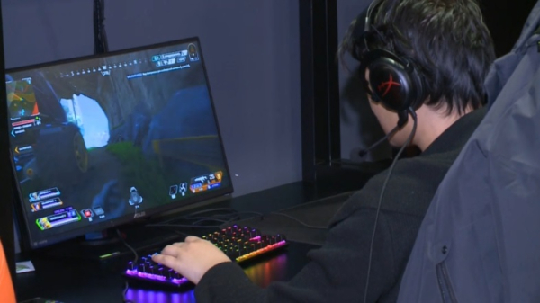 Казахстанские киберспортсмены начали борьбу за путевку на ЧМ