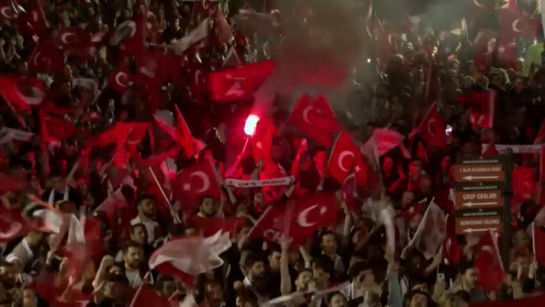 Оппозиционная партия одержала победу на муниципальных выборах в Турции