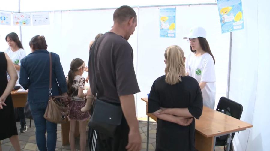 Қарағандылықтар пластик бөтелкені балмұздаққа айырбастады