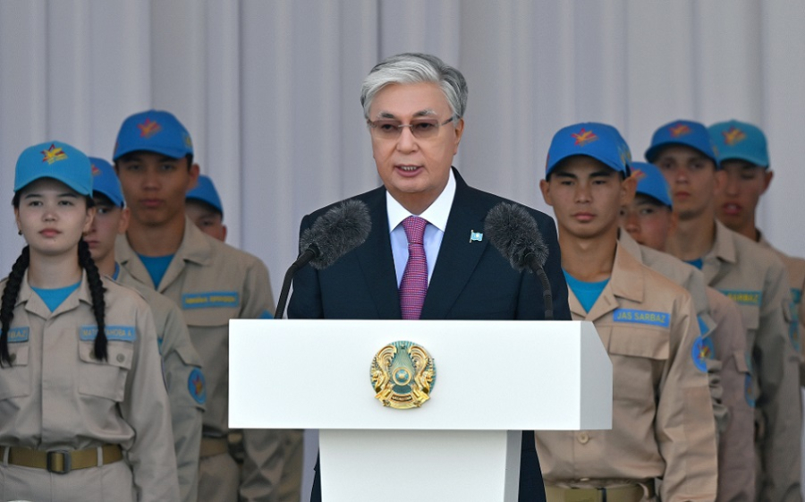 Токаев: Молодежь должна осознавать ценность мира