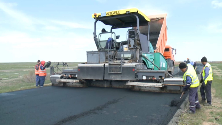 Құрманғазы ауданында 76 шақырым жол жөнделеді