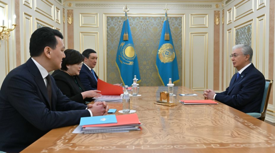 Конституционная комиссия представила Президенту итоговый проект новой Конституции