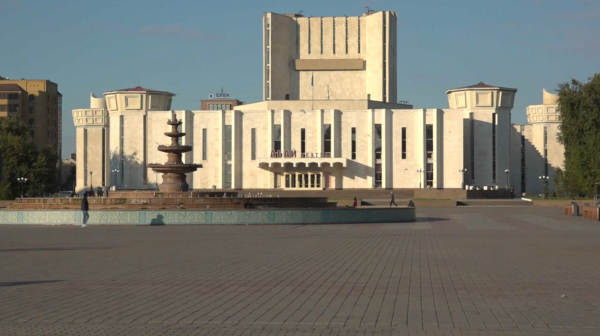 Три театра в Семее работают в одном здании