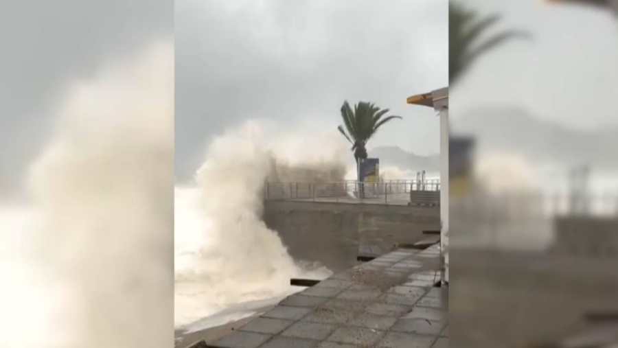 Италияда дүлей дауыл тұрды