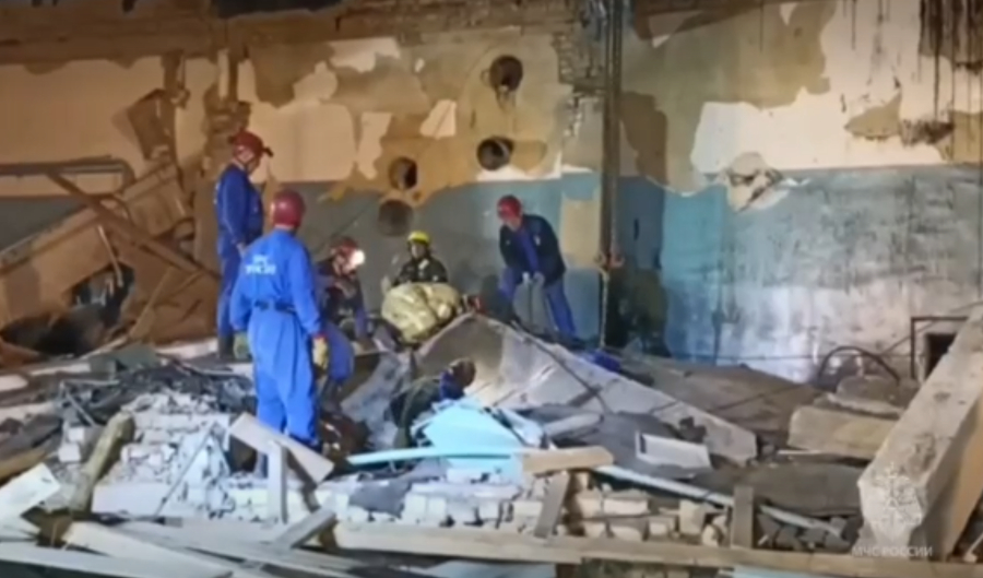 Число погибших при ЧП на заводе в России достигло 20 человек