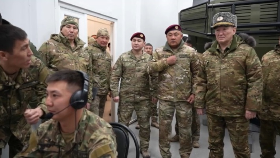 Косанов посетил с инспекцией воинские части ССО в Астане