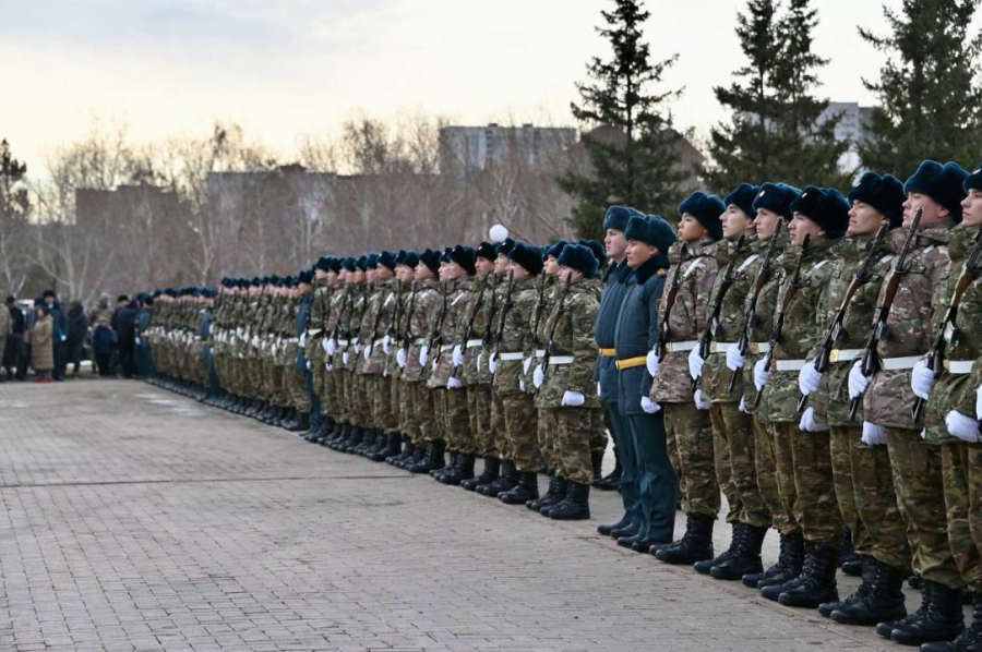 Более 21 тысячи молодых казахстанцев пополнят ряды армии