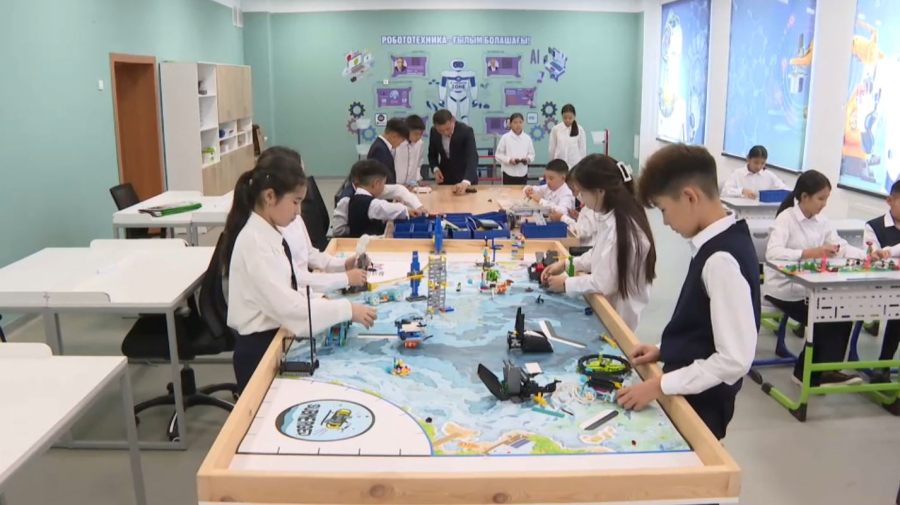 Цифровые технологии внедряют в школах Семея