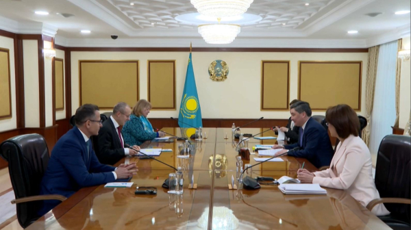 Олжас Бектенов встретился с директором Европейского регионального бюро ВОЗ