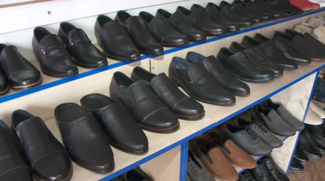 Налоговые поступления от продажи обуви выросли в Казахстане