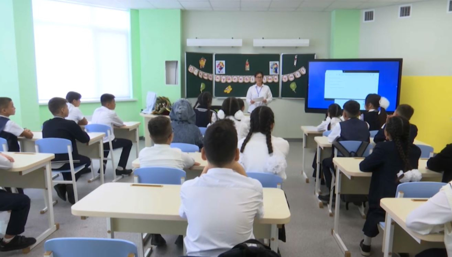 Президент білім беру үрдісіне жасанды интеллектіні жедел енгізуді тапсырды