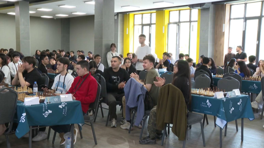 Командный турнир по шахматам среди университетов стартовал в Алматы