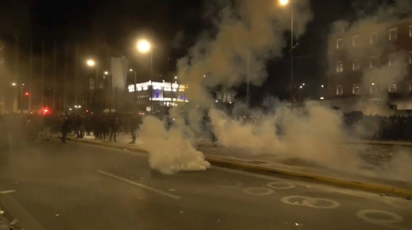 Протесты в Греции переросли в столкновения с полицией