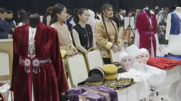 Шымкентте қайтарымсыз грант иегерлері өнімдерін жәрмеңкеде ұсынды