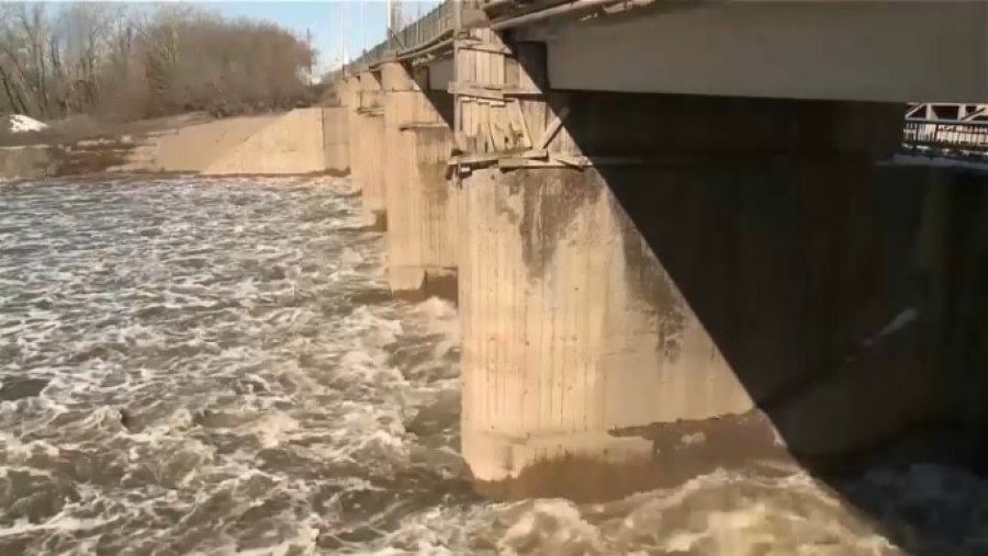 Увеличен сброс воды из Ириклинского водохранилища