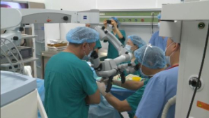 Корейские микрохирурги прибыли с мастер-классом в столицу