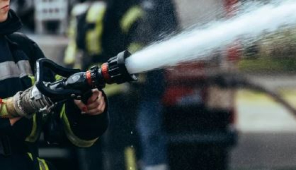 Загорелся резервуар российской нефтебазы