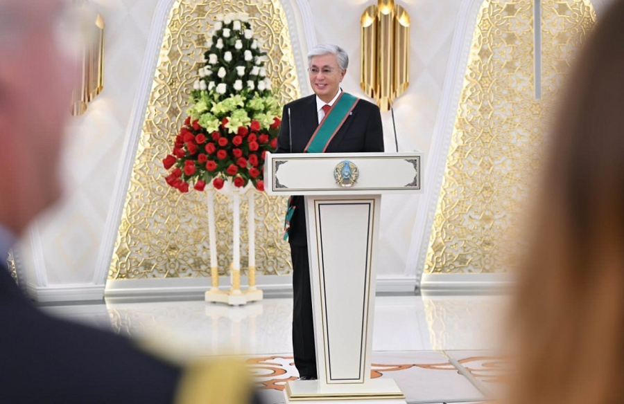 Президенту Казахстана вручили высшую награду Италии