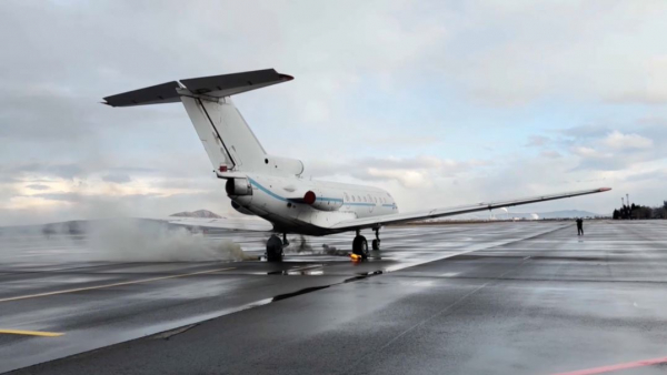 Горящий самолёт с пассажирами приземлился в аэропорту Усть-Каменогорска