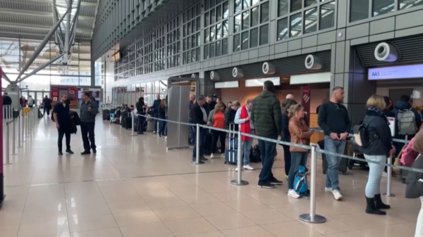 Германиядағы әуежайда 300-ге жуық рейс кейінге шегерілді