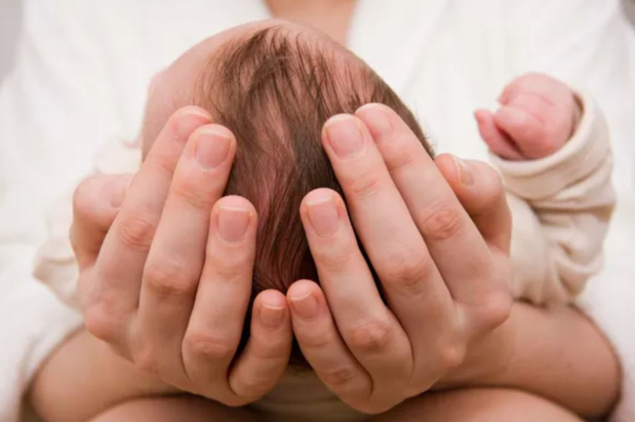 Рождаемость в РК стремительно падает