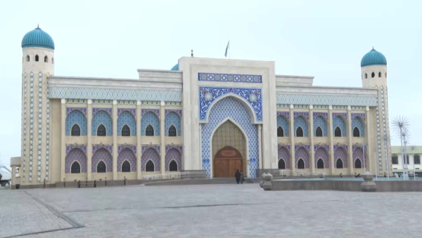 Комплекс «Шахристан» 4 года работает без отопления