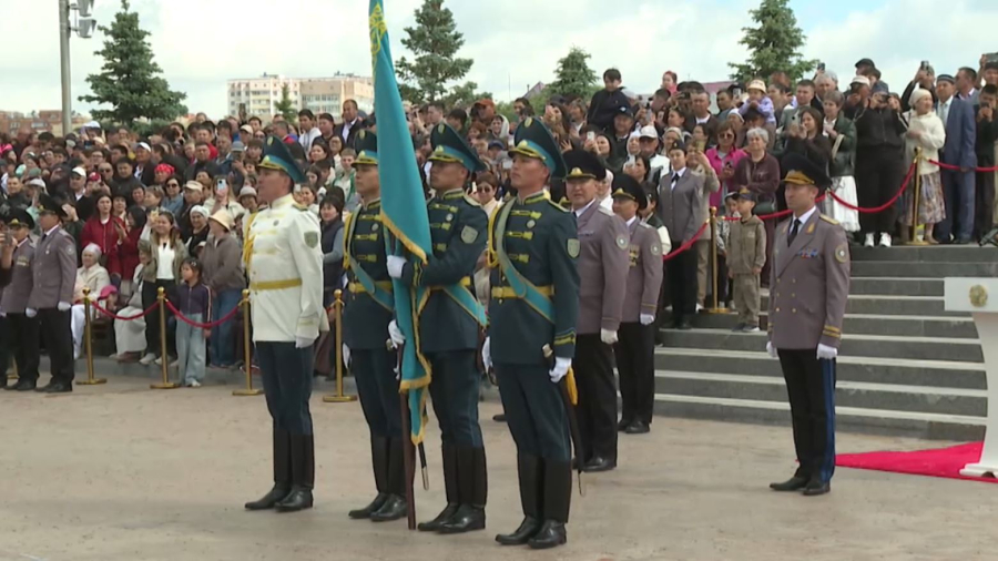 Елордада 200-ге жуық жауынгер ант қабылдады