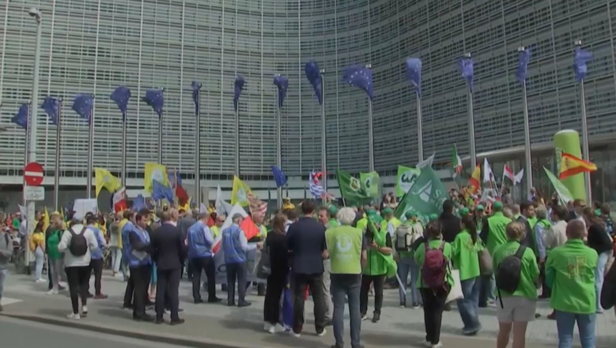 Еуропалық шаруалар бас көтерді