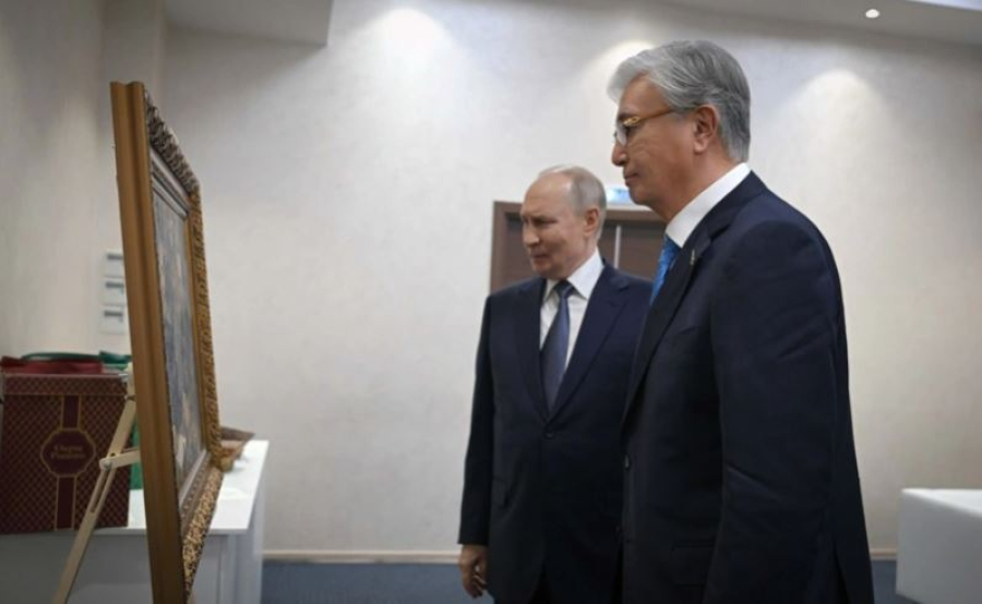 Қ. Тоқаев В. Путинге картина тарту етті