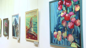 «Форма цвета»: в Алматы проходит выставка художницы Ирины Губы
