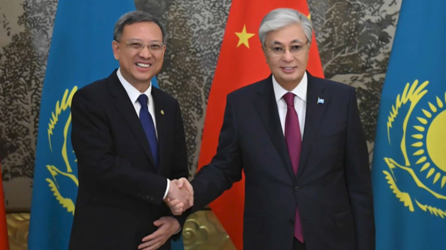 Тоқаев China Energy Engineering Group компаниясының бас директорымен кездесті