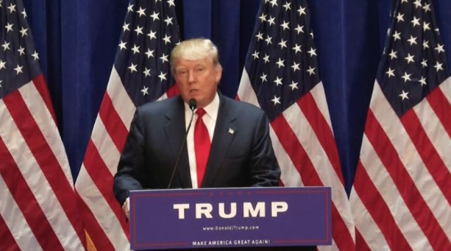 Президент США и его союзники заработали больше $300 млн на криптовалюте TRUMP