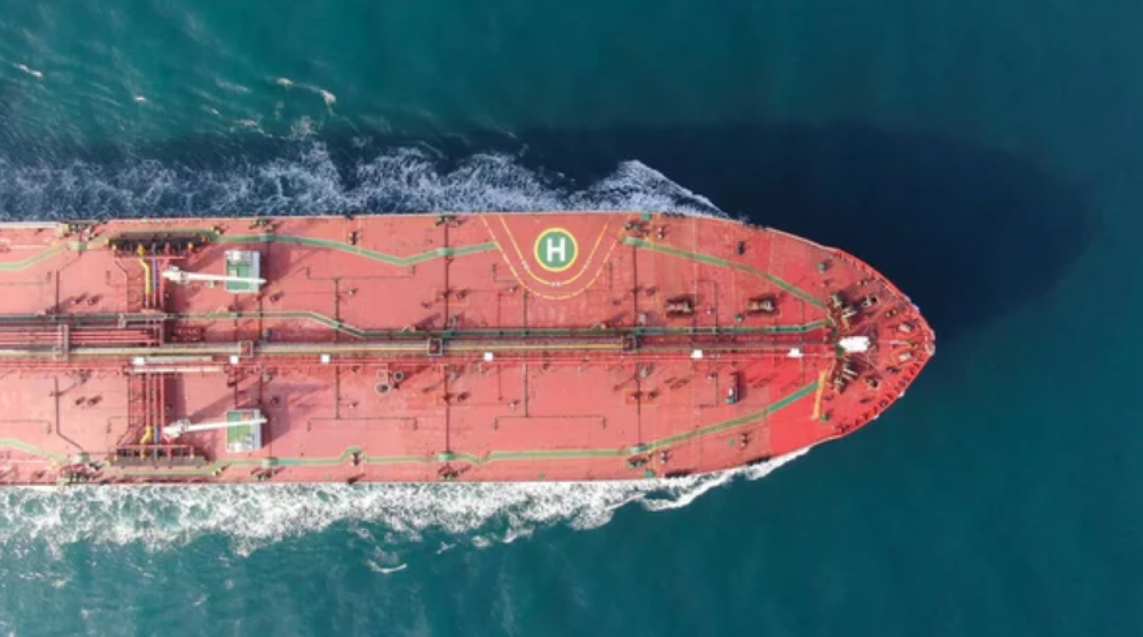 Два нефтяных танкера столкнулись в Оманском заливе