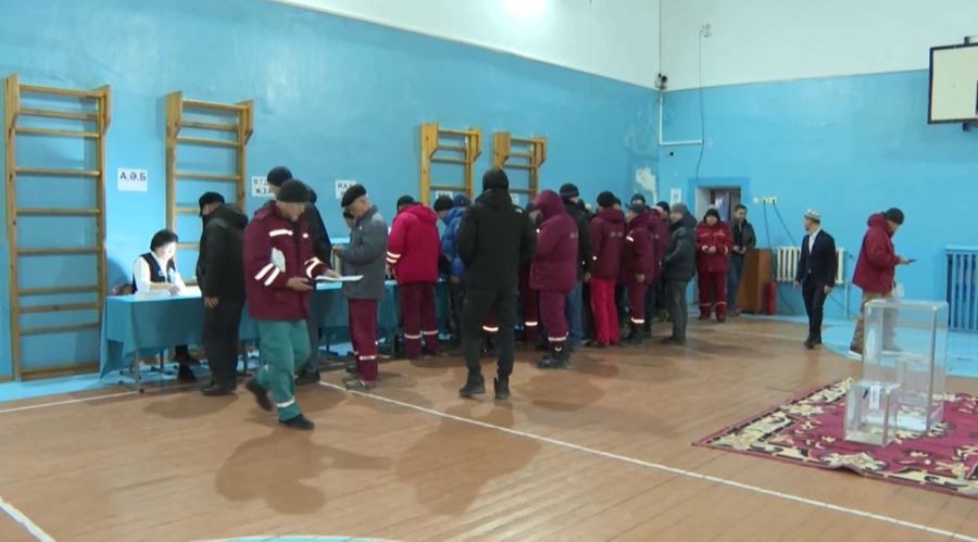 Ақтөбе облысында еліміз бойынша ең алғаш болып референдум учаскесі ашылды. Live