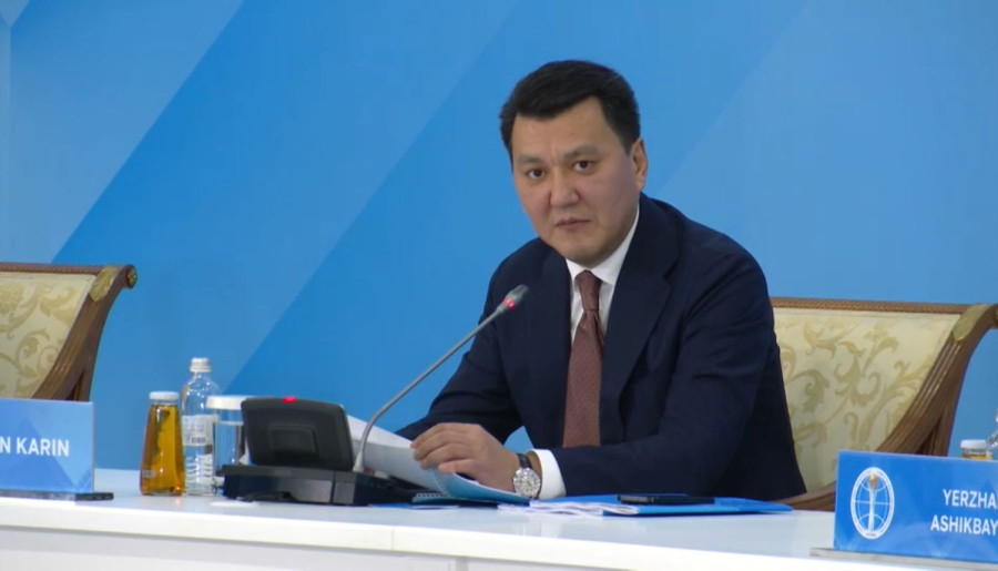 Е. Қарин Әлемдік және дәстүрлі діндер лидерлері Съезі хатшылығының XXIV отырысына қатысты