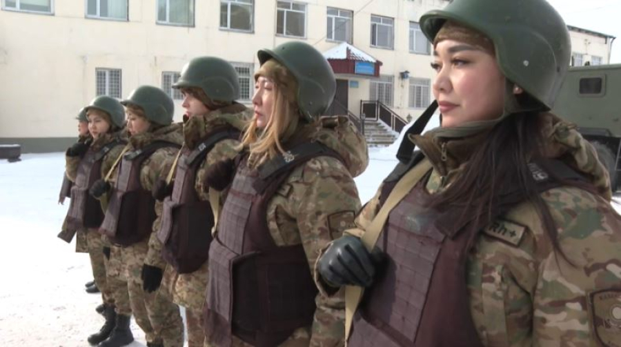 Девушки на страже общественной безопасности