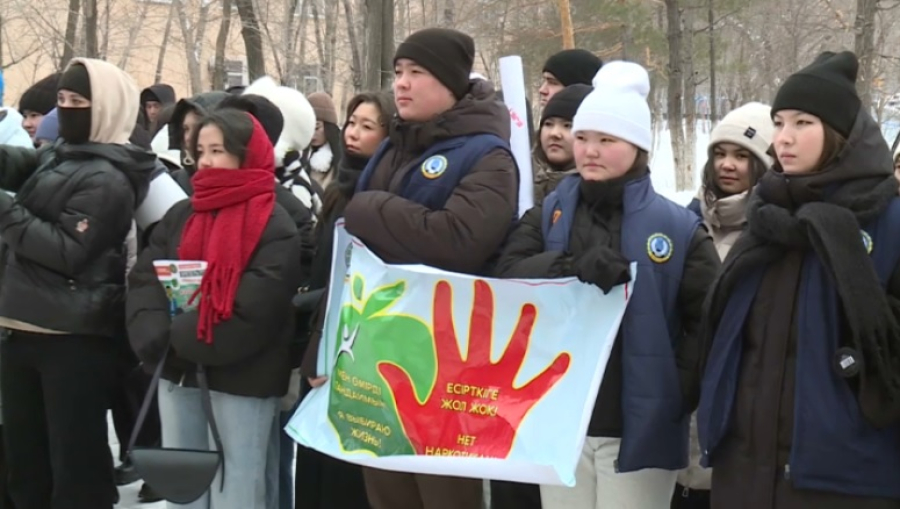 1500 наркограффити закрасили за день волонтеры в Караганде