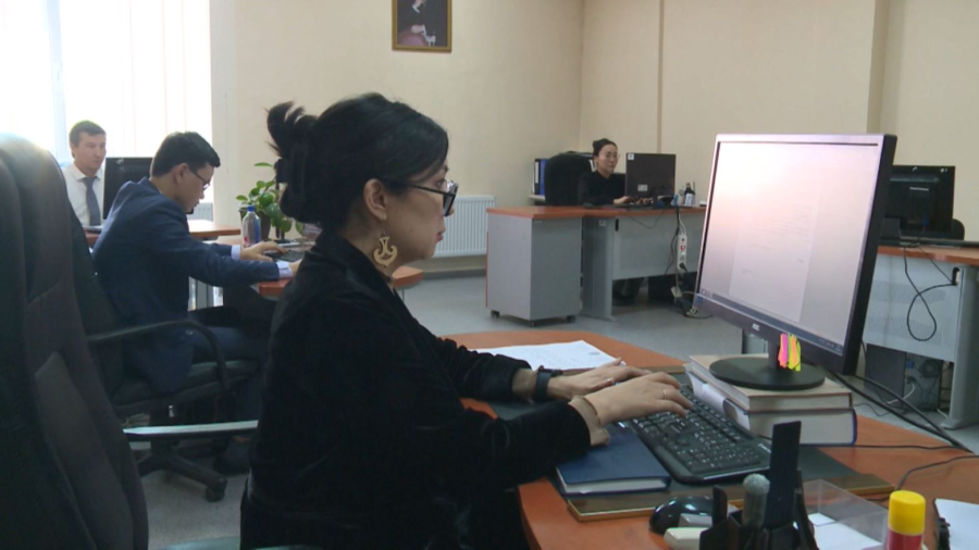 Жұмыс берушілерге қызметкерді келісімшартпен алуға тыйым салынбақ