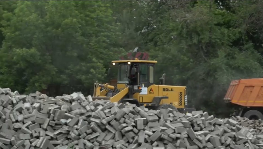 К масштабной реконструкции набережной приступили в Уральске