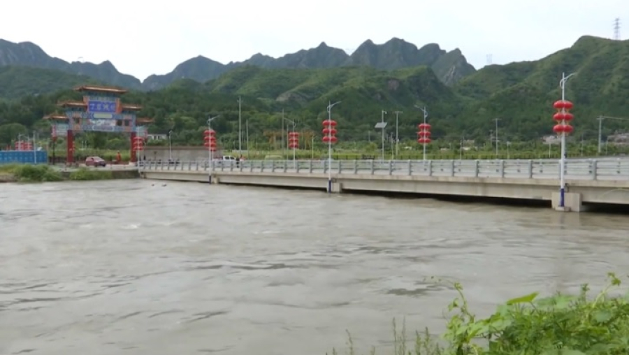 Из-за ливней в Пекине эвакуировали 60 тысяч жителей